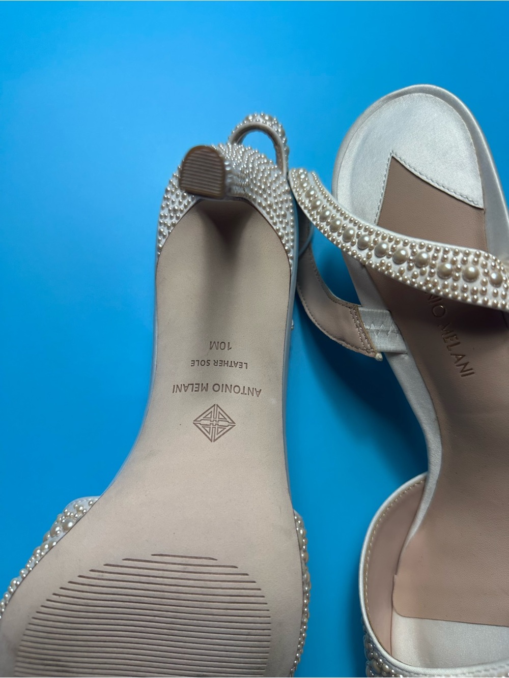 ANTONIO MELANI Pearl-Embellished Ivory Satin Heels - Picture 8 of 12